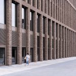 Fasadinių plokščių ir klinkerio plytų pjovimas – Cyber City, Nord Security pastatas